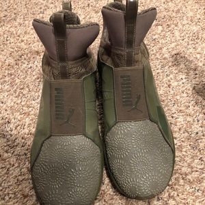 Puma Sneakers olive green